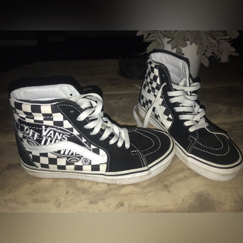 vans hi top skate shoes